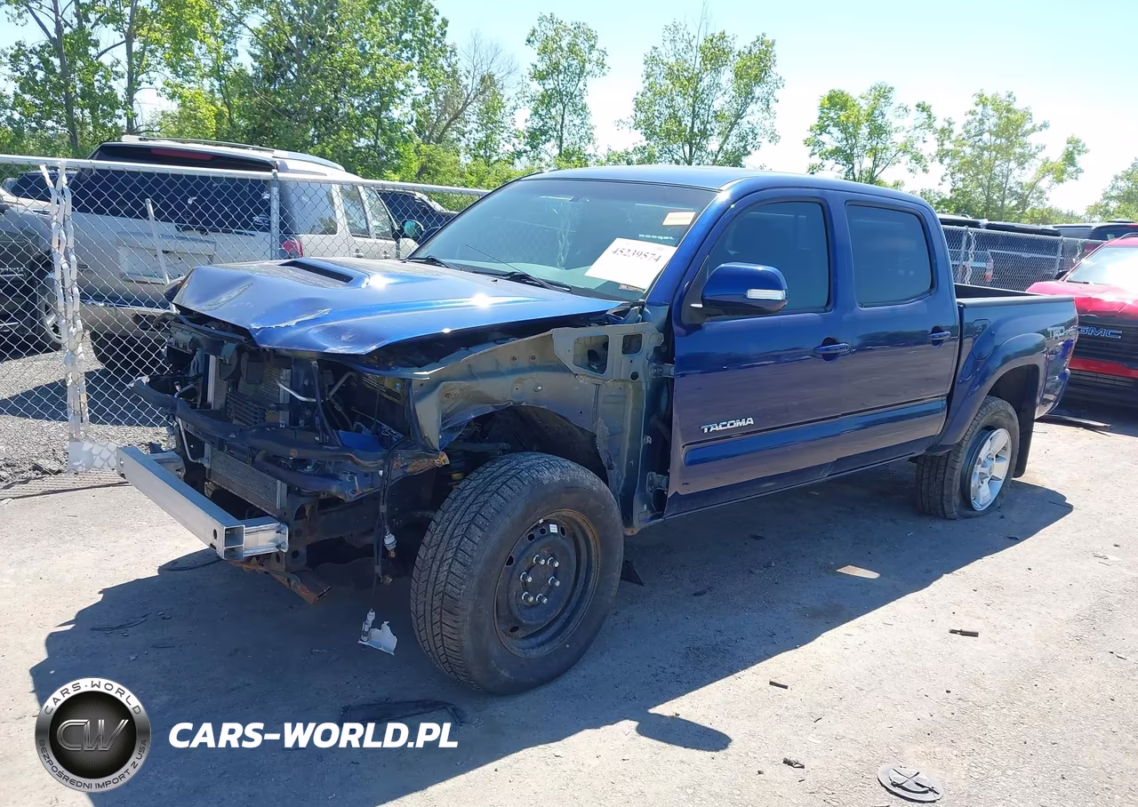 2015 Toyota Tacoma Base V6 VIN:3TMLU4EN6FM176134 - 2