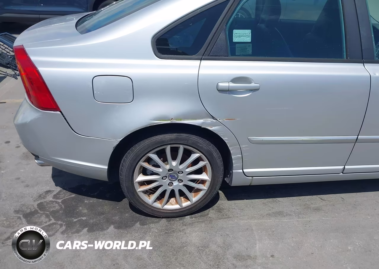 2011 Volvo S40 T5-T5 R-Design VIN:YV1672MS6B2538538 - 6