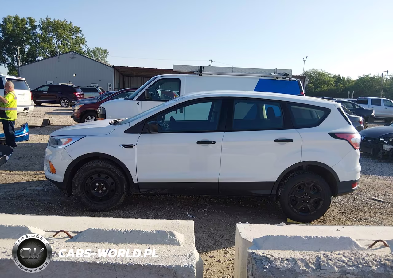 2017 Ford Escape S VIN:1FMCU0F75HUD25992 - 14
