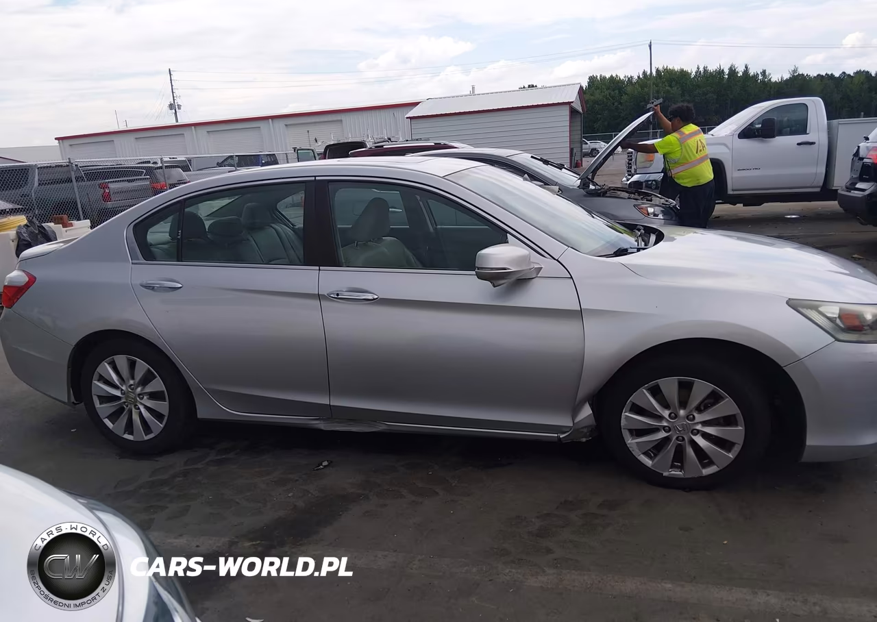 2015 Honda Accord Ex-L VIN:1HGCR2F84FA030702 - 13
