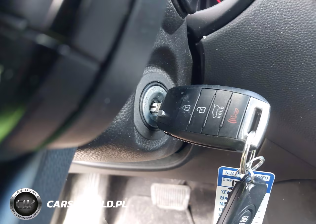 2018 Kia Soul + VIN:KNDJP3A58J7551488 - 11