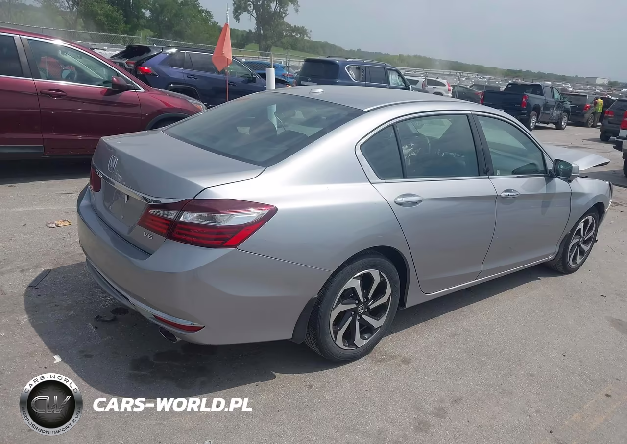 2017 Honda Accord Ex-L V6 VIN:1HGCR3F84HA024634 - 4