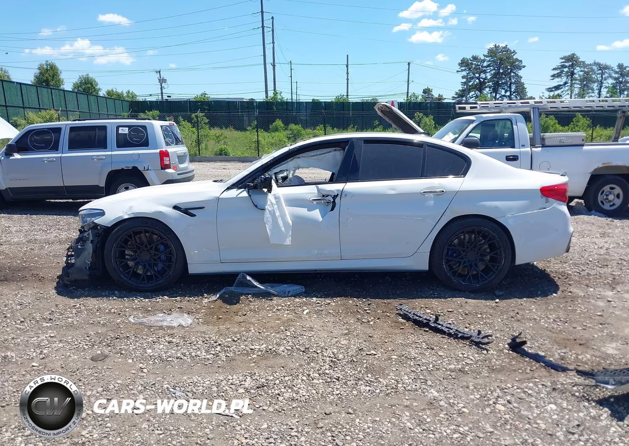 2018 BMW M5 VIN:WBSJF0C5XJB283628 - 13
