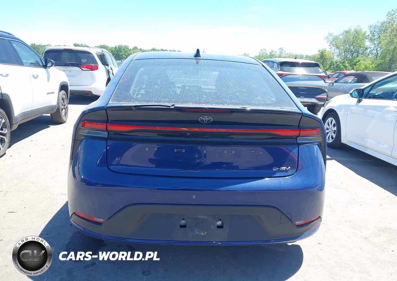 2026 Toyota Prius Le VIN:JTDACAAUXT3075505 - 16