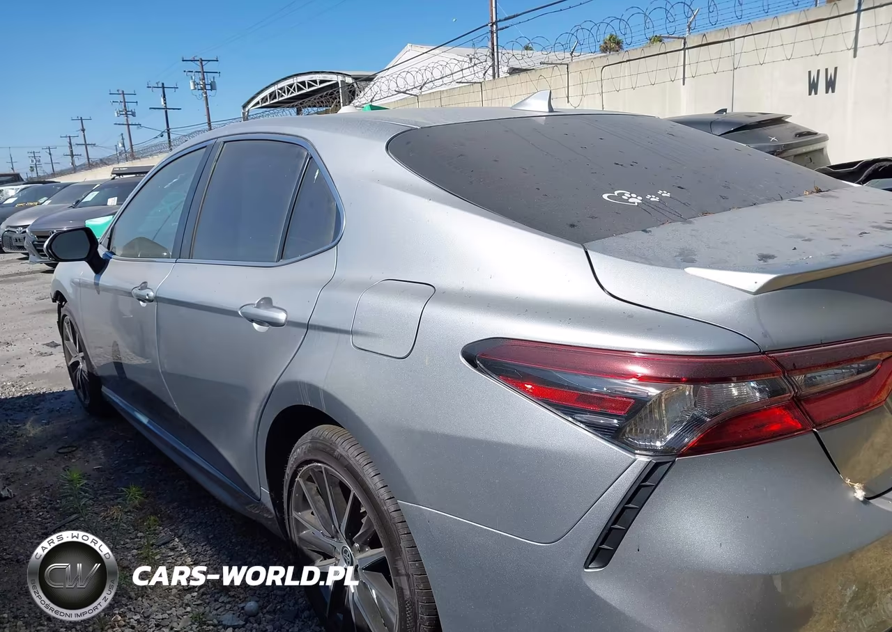 2022 Toyota Camry Se VIN:4T1T11AK4NU672932 - 3