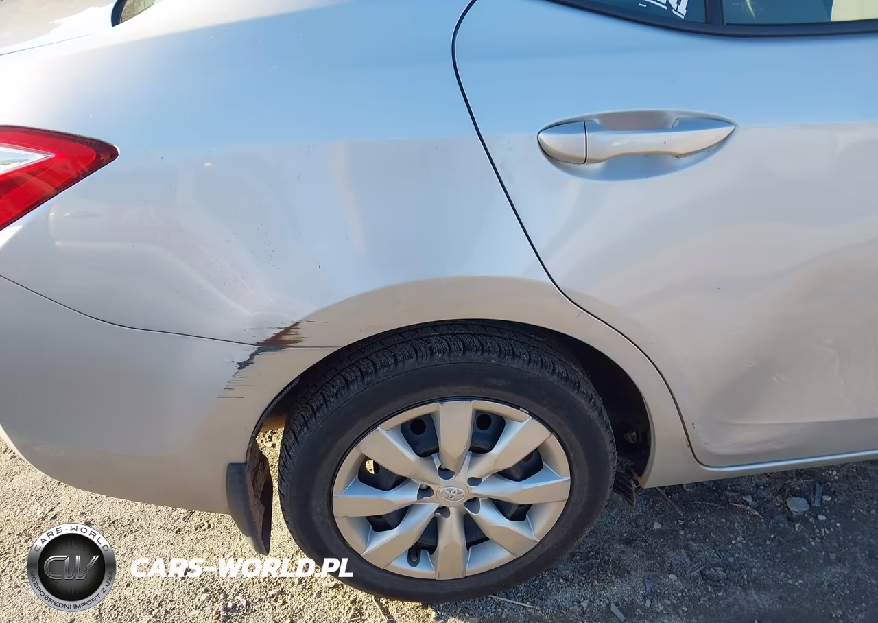 2014 Toyota Corolla Le VIN:5YFBURHE0EP067843 - 18