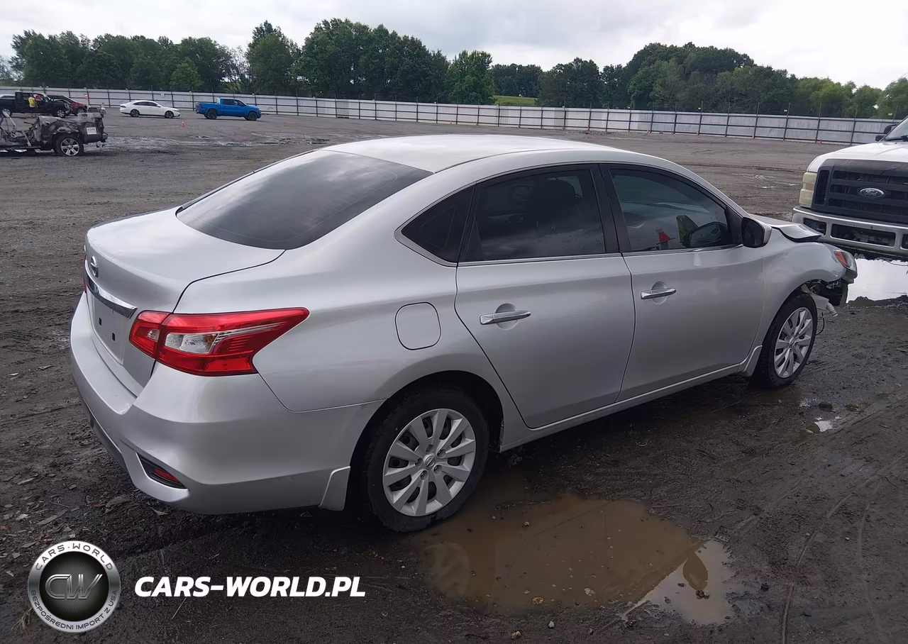 2018 Nissan Sentra S VIN:3N1AB7AP6JY337737 - 4