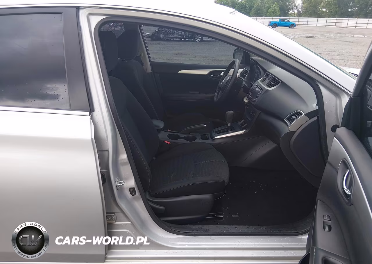 2018 Nissan Sentra S VIN:3N1AB7AP6JY337737 - 5