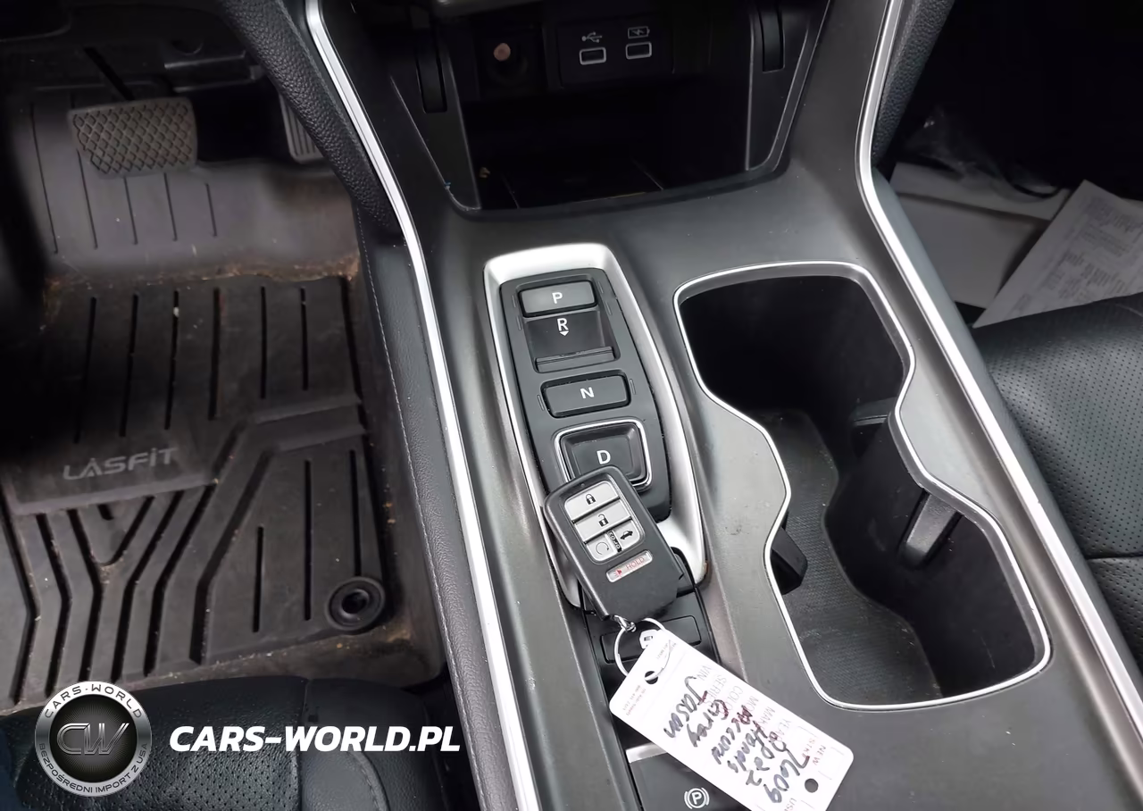 2022 Honda Accord Hybrid Touring VIN:1HGCV3F95NA016428 - 11