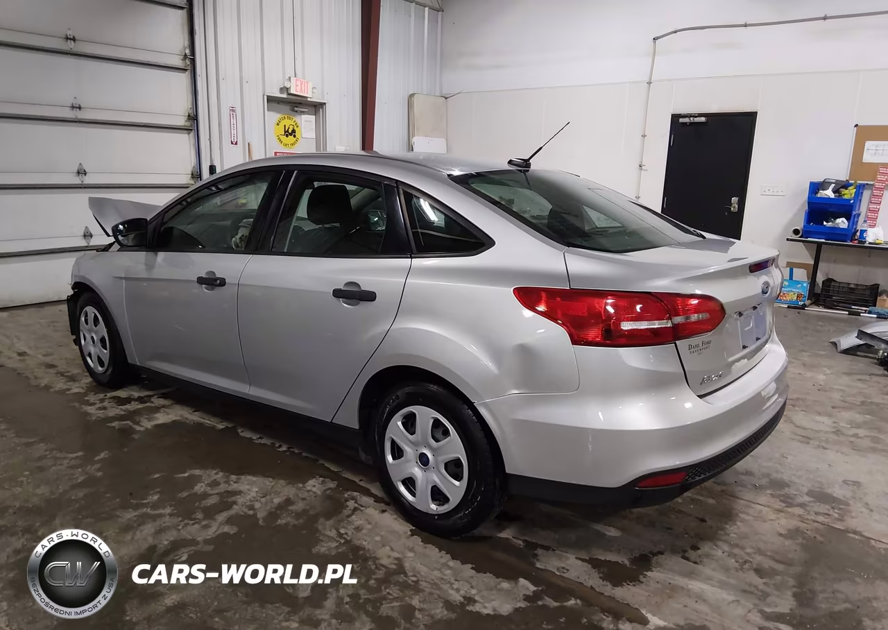 2017 Ford Focus S VIN:1FADP3E28HL213237 - 3