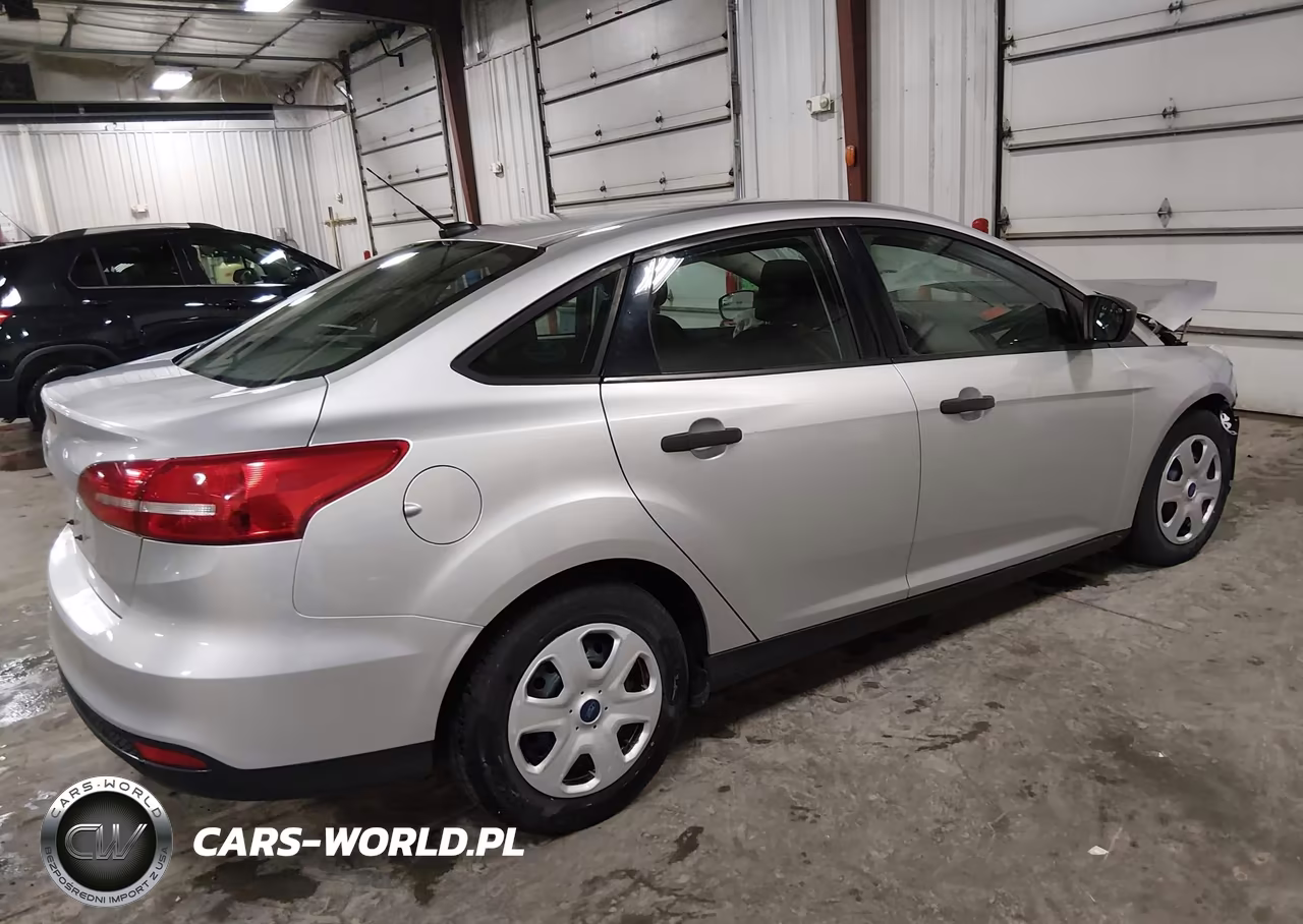 2017 Ford Focus S VIN:1FADP3E28HL213237 - 4