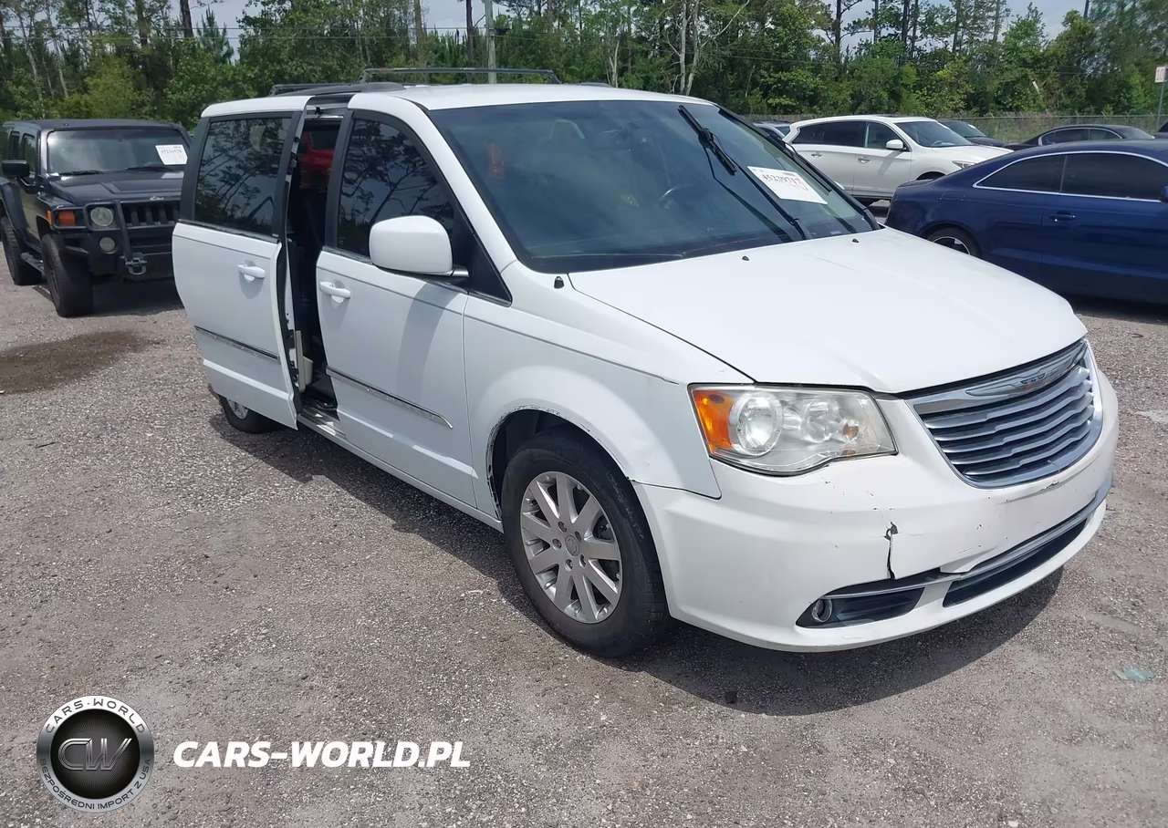2014 Chrysler Town & Country Touring – zdjęcie 1 z 11