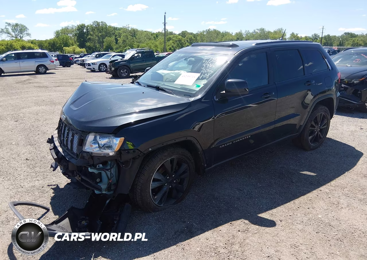 2012 Jeep Grand Cherokee Laredo VIN:1C4RJFAT9CC335079 - 2