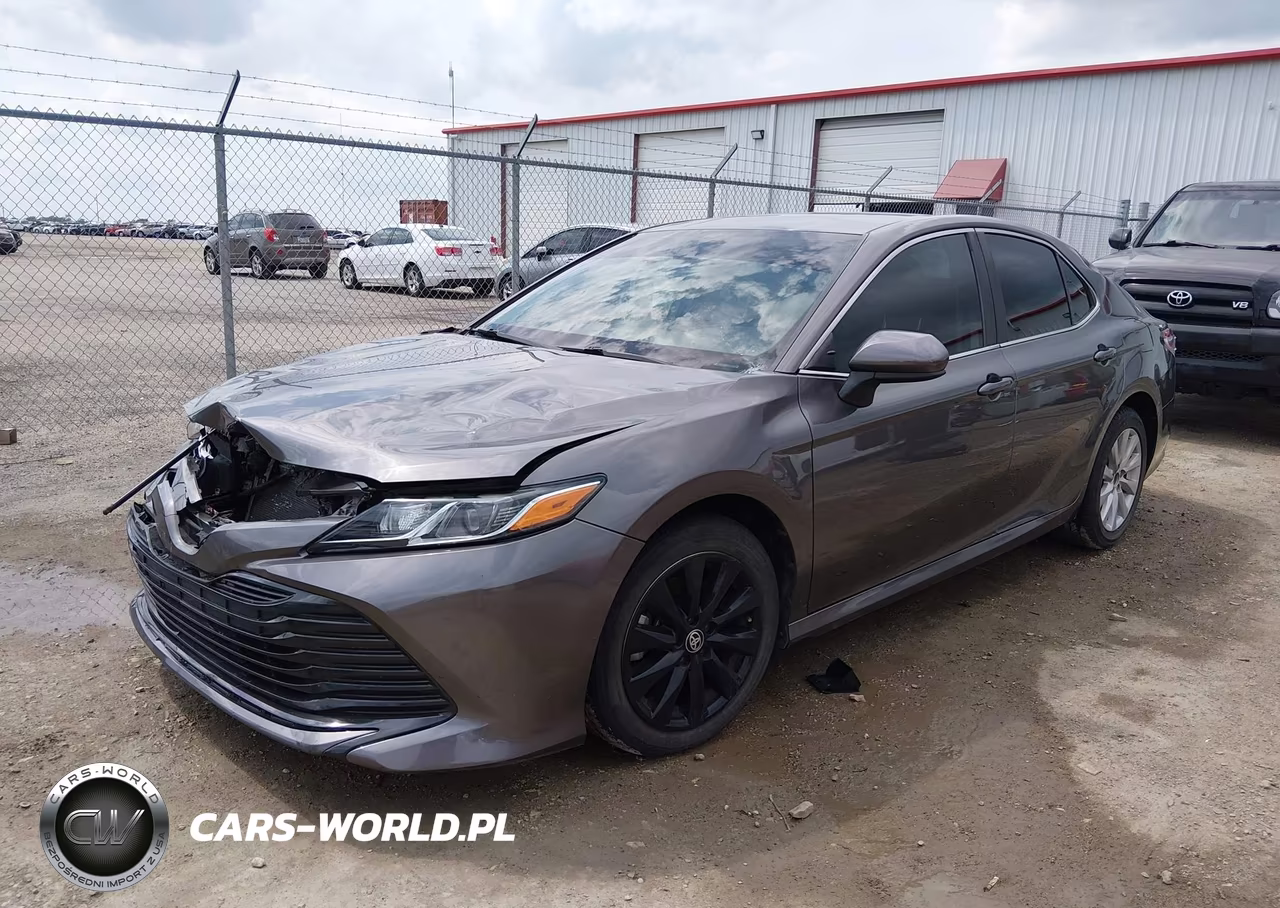 2020 Toyota Camry Le VIN:4T1C11AK5LU955725 - 2