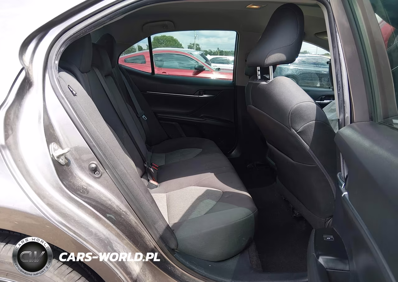 2020 Toyota Camry Le VIN:4T1C11AK5LU955725 - 8