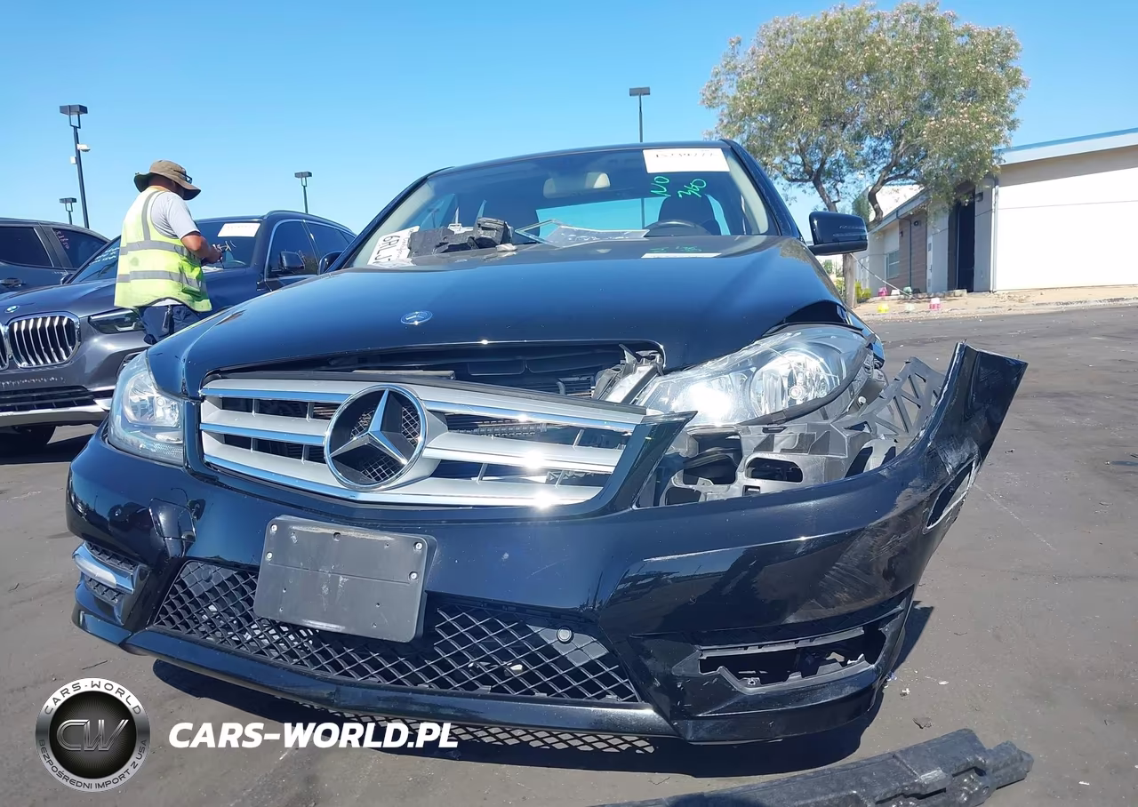 2012 Mercedes-Benz C 250 Sport VIN:WDDGF4HB5CA610734 - 6