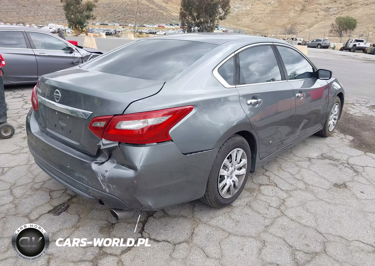 2018 Nissan Altima 2.5 S VIN:1N4AL3AP4JC182459 - 4