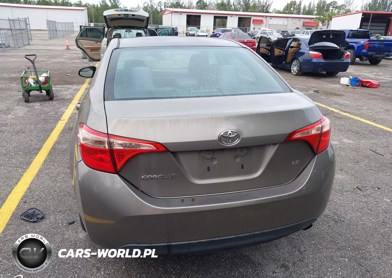 2017 Toyota Corolla Le VIN:5YFBURHE9HP580710 - 16