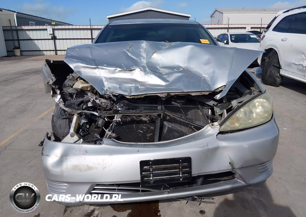 2005 Toyota Camry Le VIN:4T1BE32K05U995028 - 12
