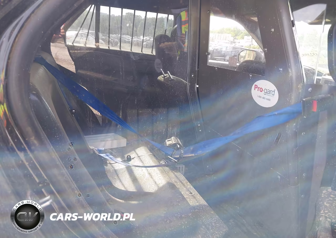 2022 Ford Police Interceptor Utility VIN:1FM5K8AB4NGB23258 - 8