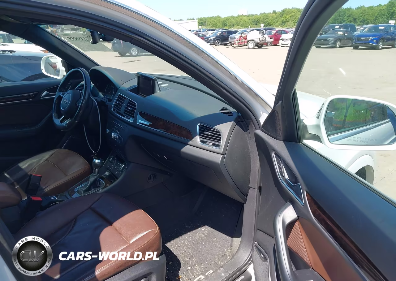2016 Audi Q3 2.0T Premium Plus VIN:WA1GFCFS5GR009428 - 5