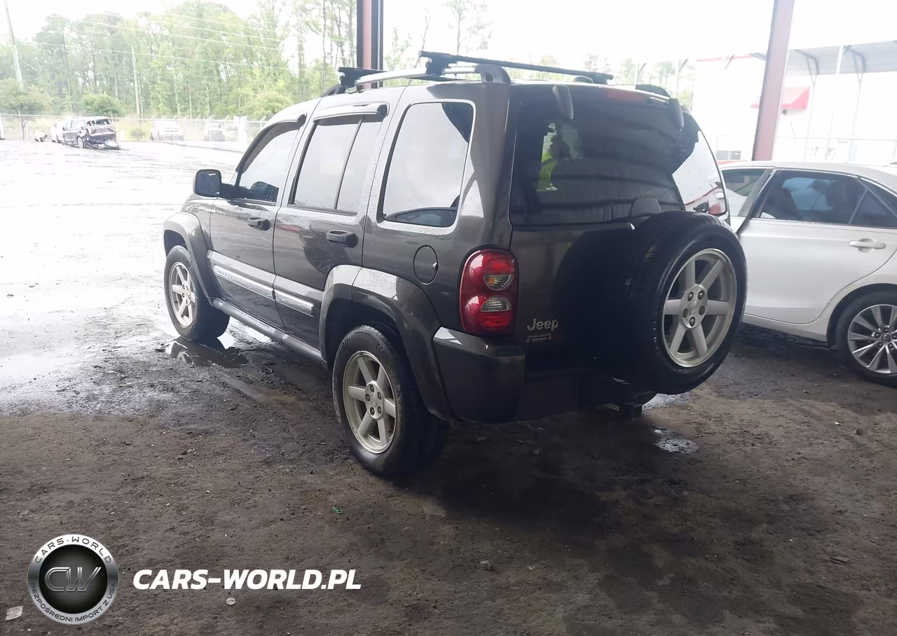 2005 Jeep Liberty Limited Edition VIN:1J4GK58K15W579882 - 3