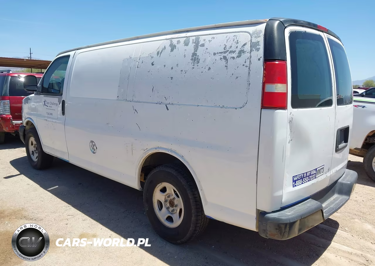 2008 Chevrolet Express Work Van VIN:1GCFG15X181140923 - 3