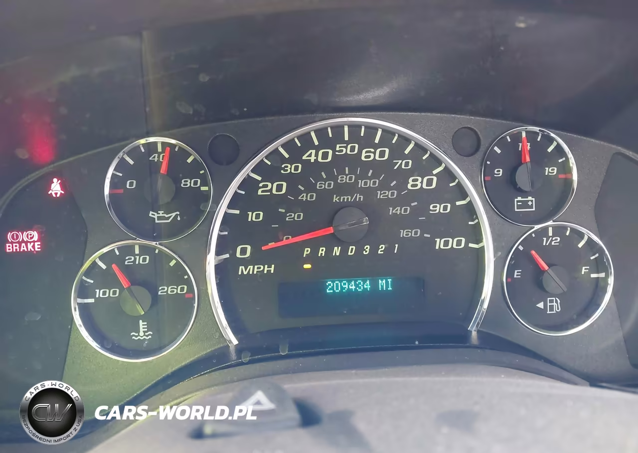 2008 Chevrolet Express Work Van VIN:1GCFG15X181140923 - 7