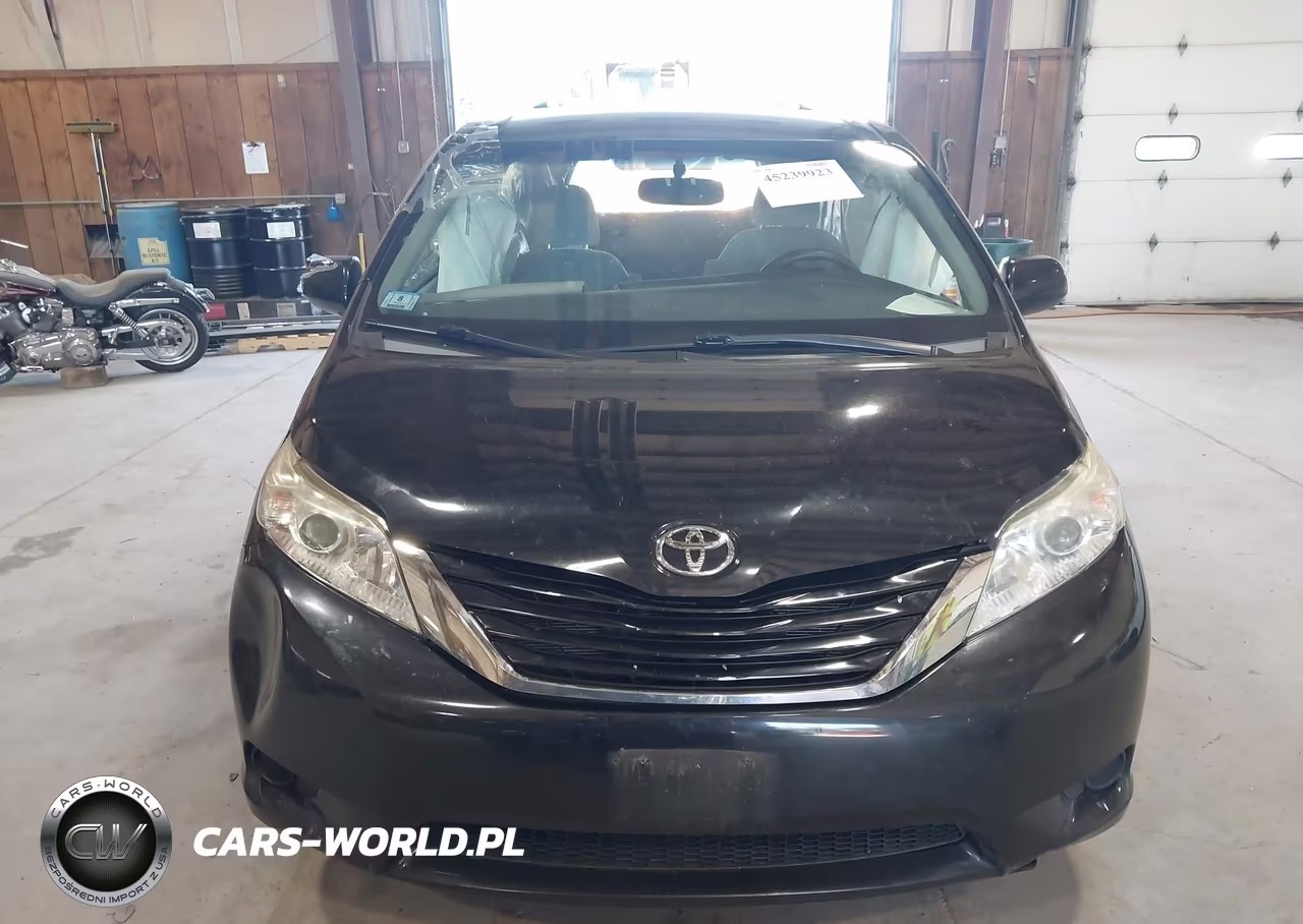 2015 Toyota Sienna Le 8 Passenger VIN:5TDKK3DC4FS640209 - 12