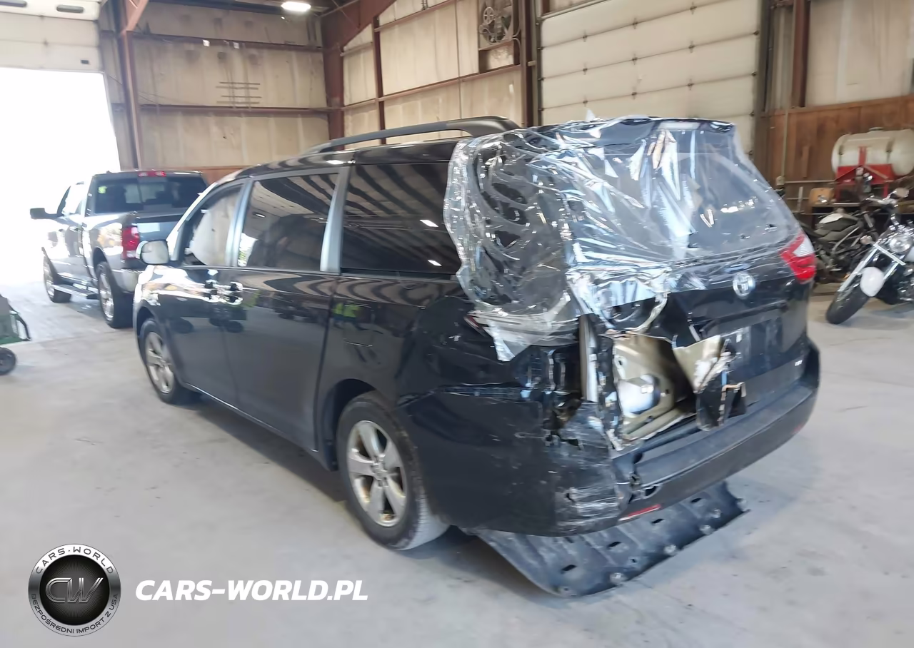 2015 Toyota Sienna Le 8 Passenger VIN:5TDKK3DC4FS640209 - 3