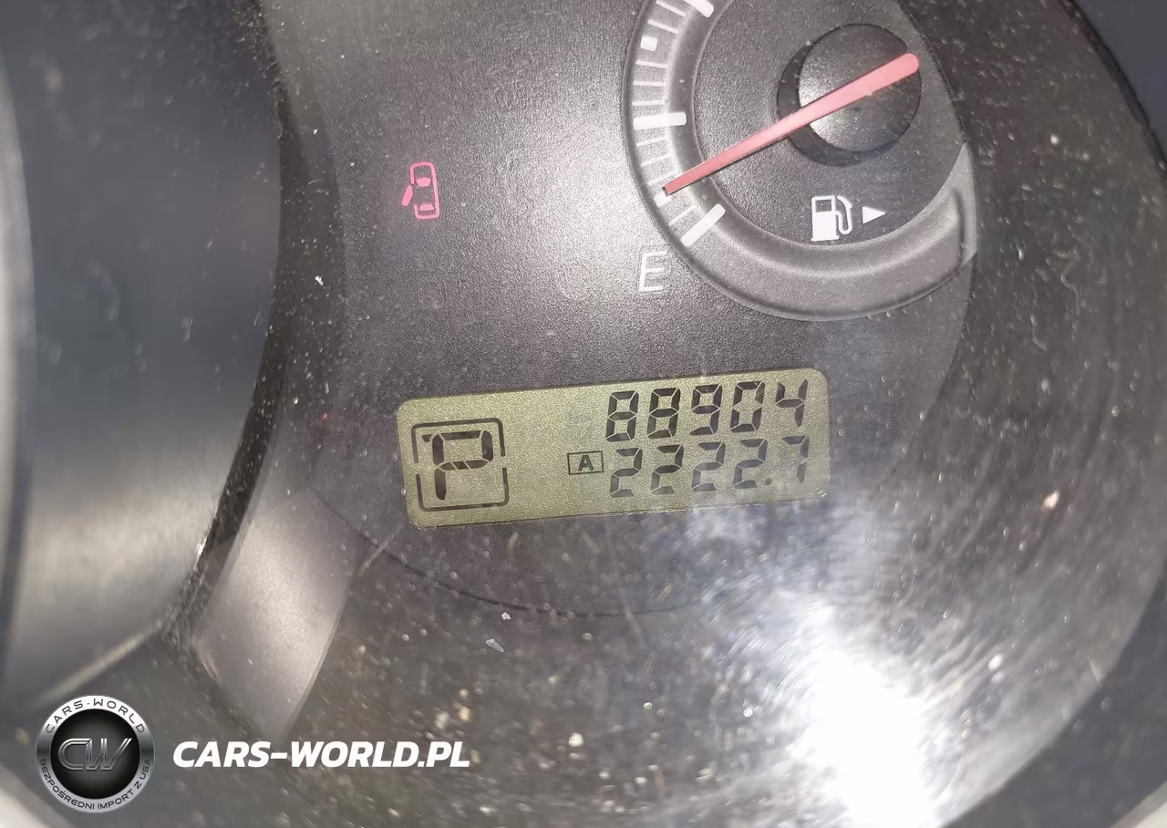 2010 Nissan Versa 1.8S VIN:3N1BC1CP2AL436497 - 15