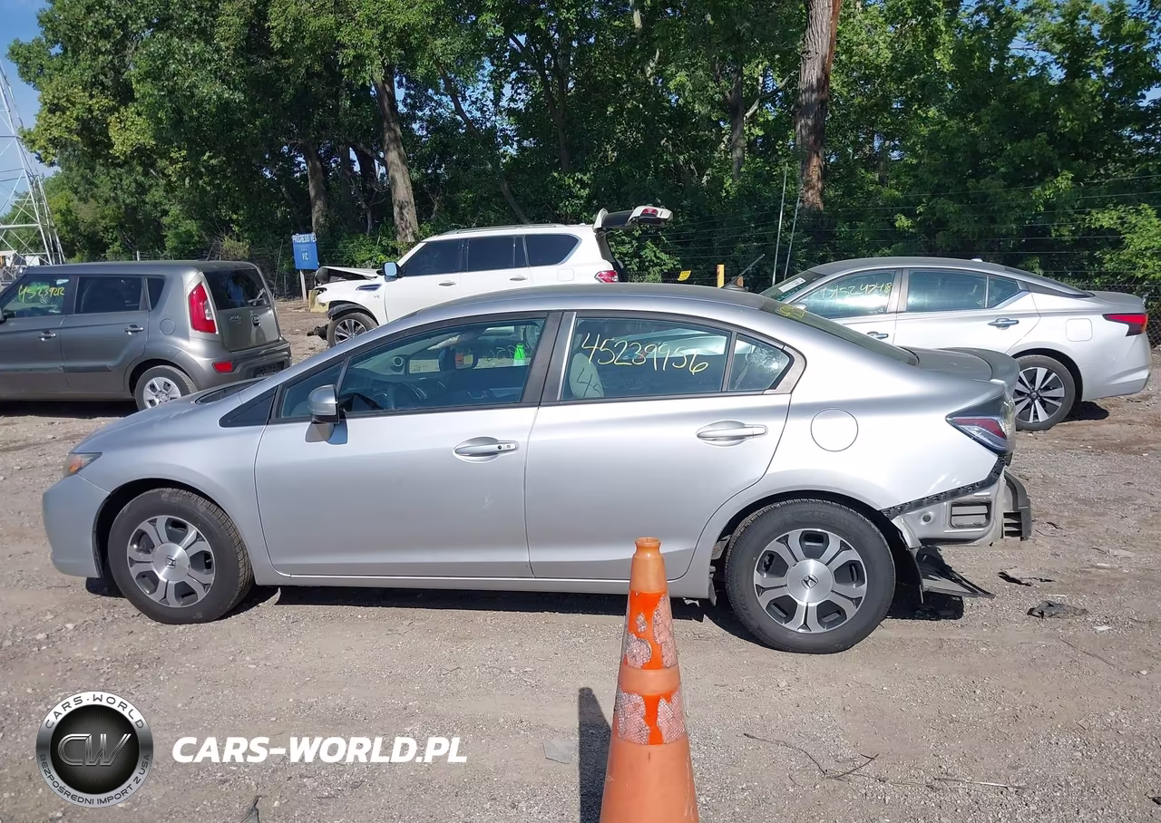 2014 Honda Civic Hybrid VIN:19XFB4F25EE000577 - 14