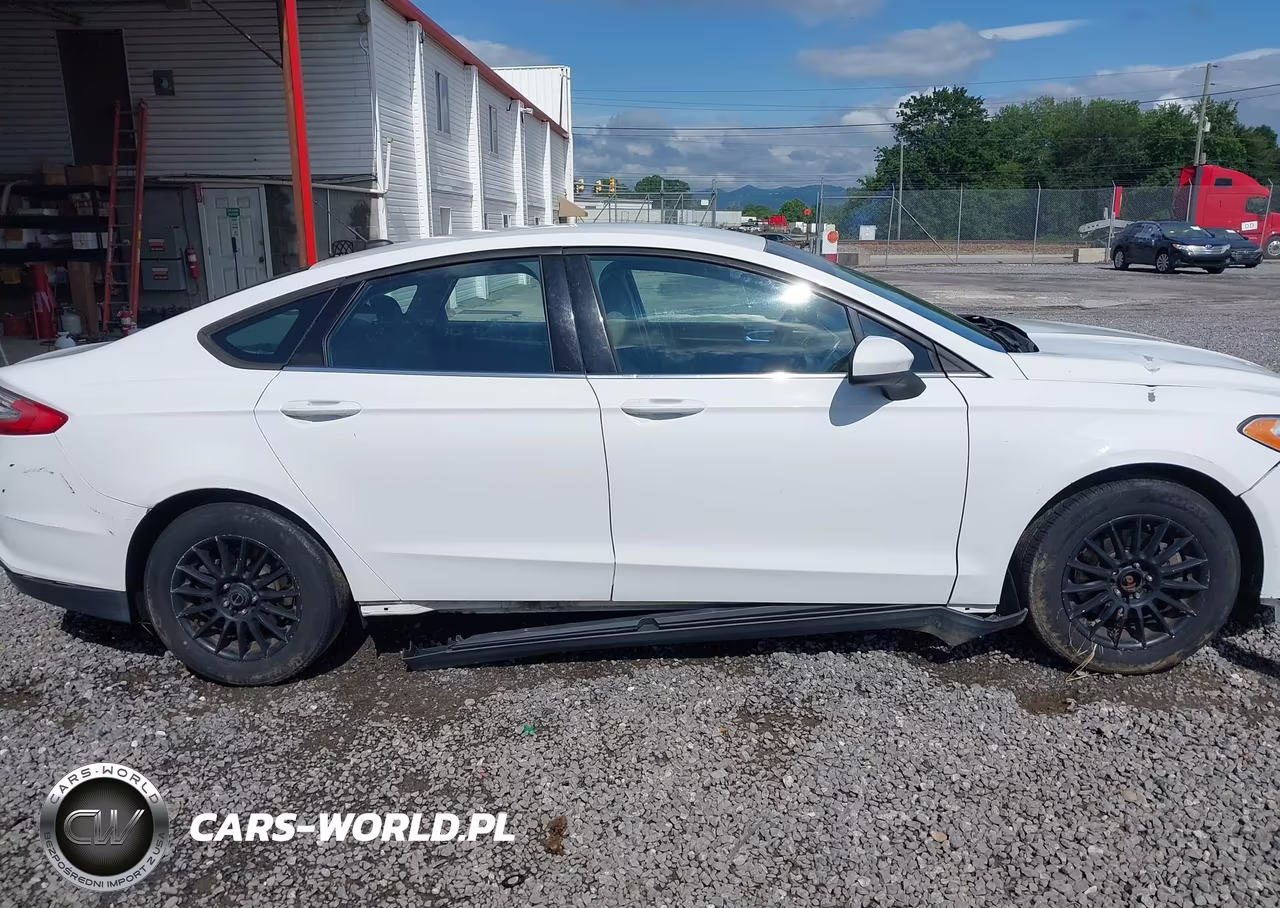 2013 Ford Fusion S VIN:3FA6P0G78DR236531 - 13