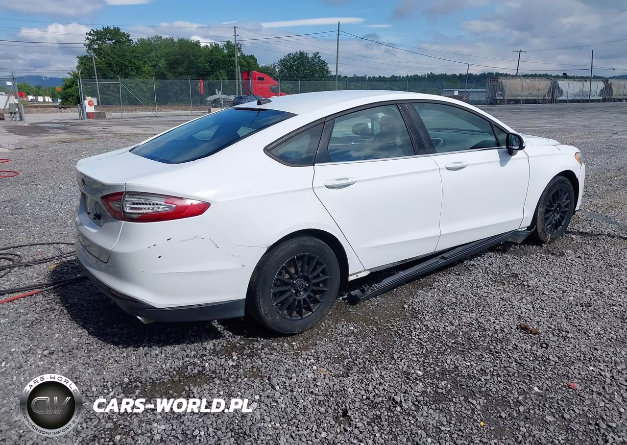 2013 Ford Fusion S VIN:3FA6P0G78DR236531 - 4