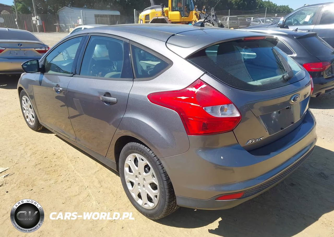 2012 Ford Focus Se VIN:1FAHP3K2XCL151645 - 3