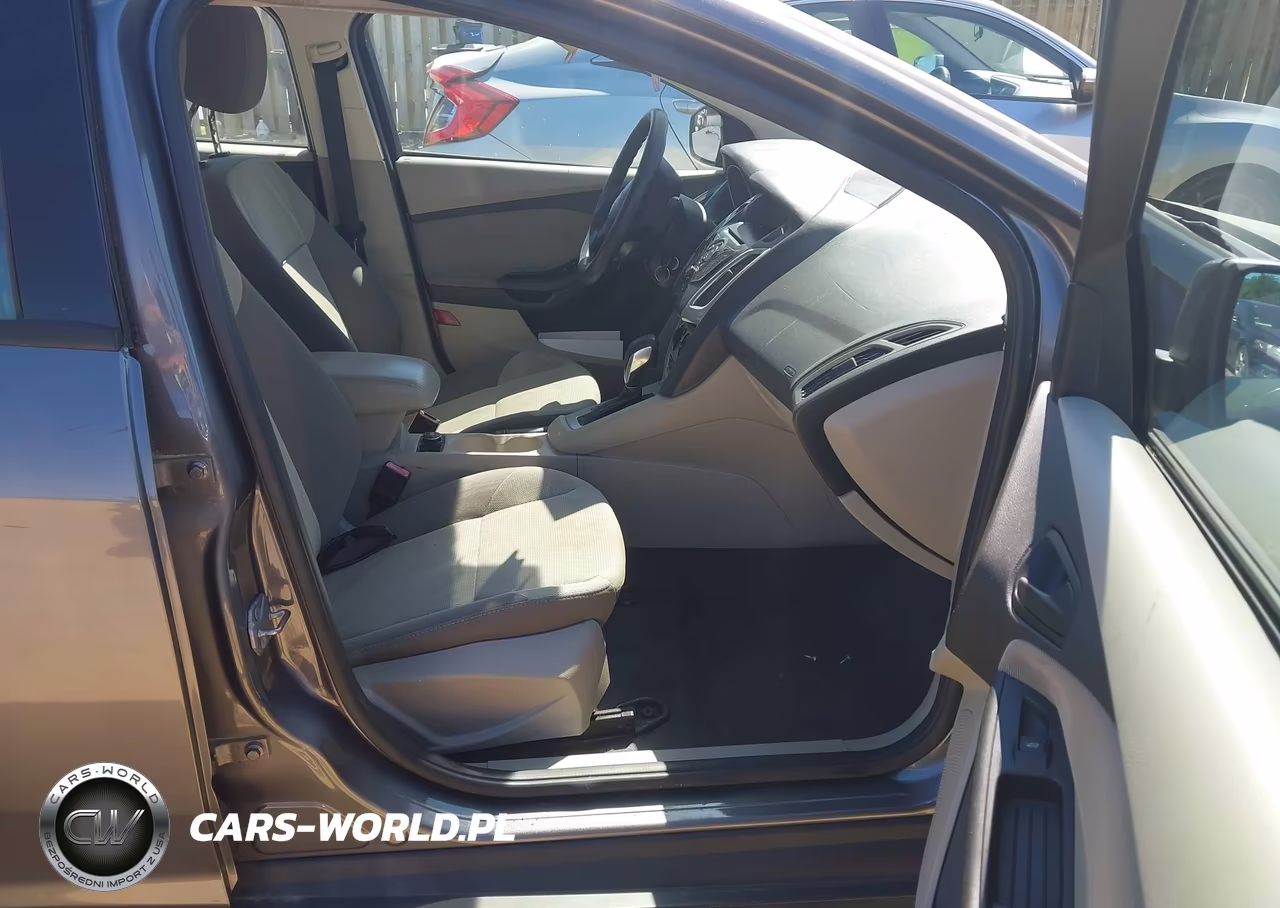 2012 Ford Focus Se VIN:1FAHP3K2XCL151645 - 5