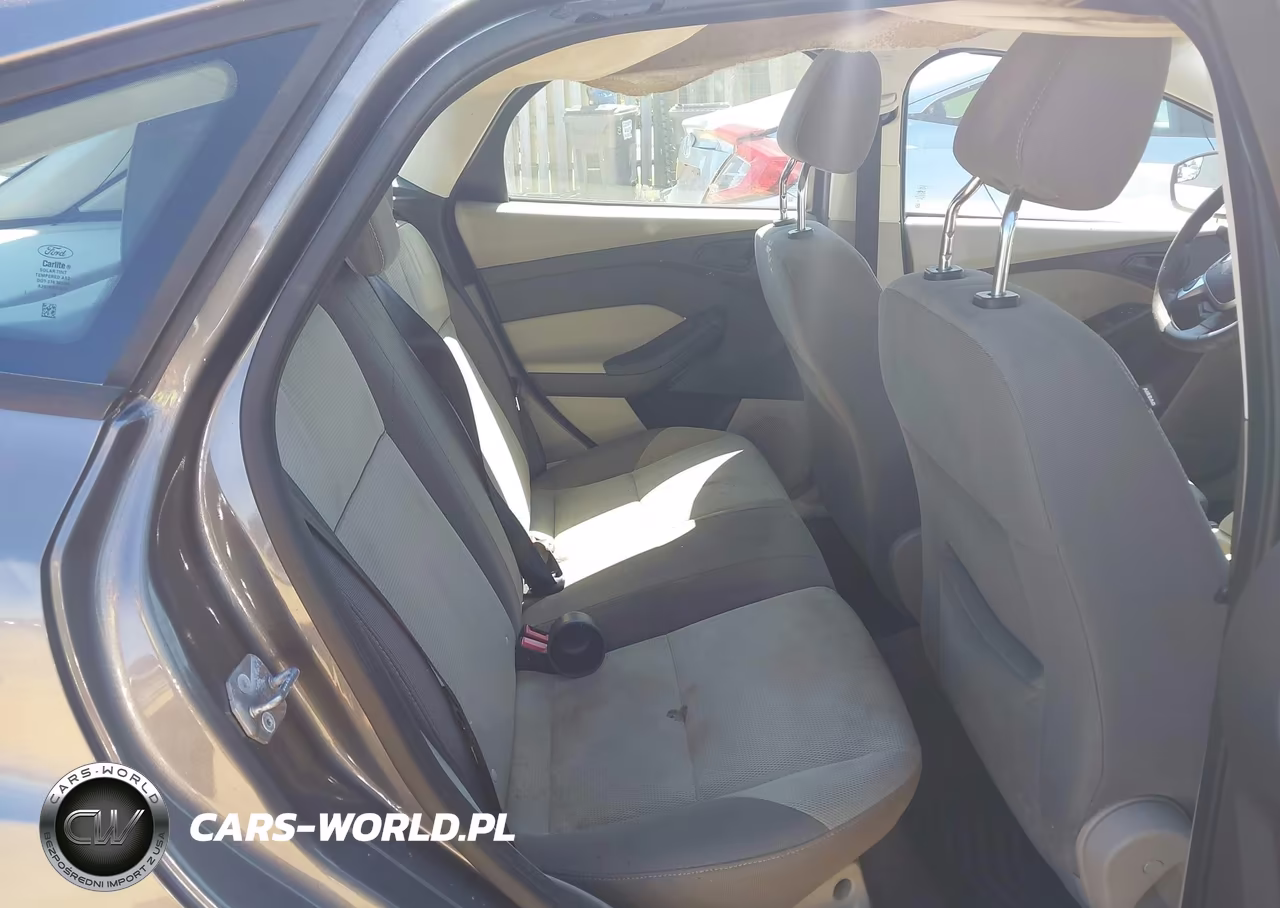 2012 Ford Focus Se VIN:1FAHP3K2XCL151645 - 8