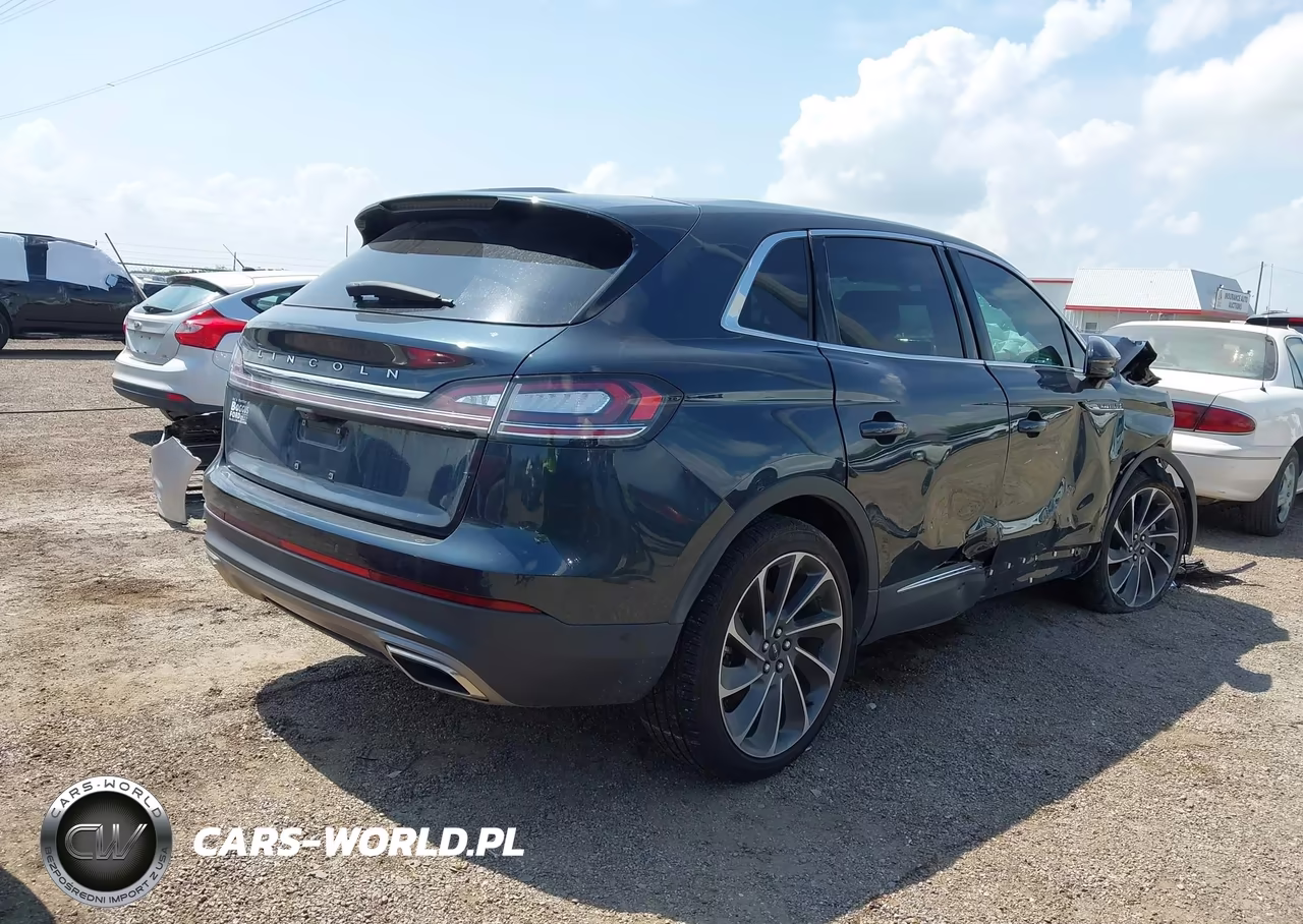 2023 Lincoln Nautilus Reserve VIN:2LMPJ6K92PBL05664 - 4
