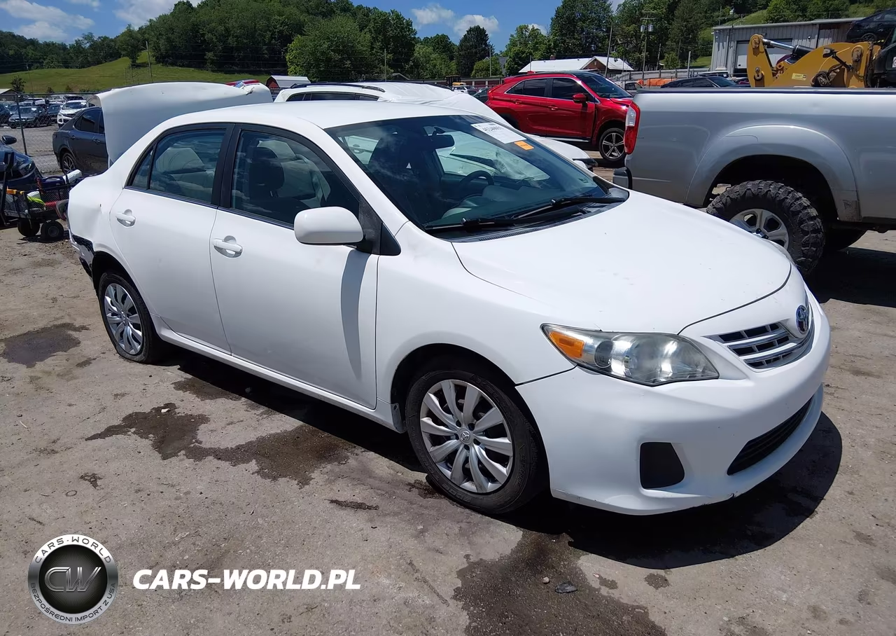 2013 Toyota Corolla Le – zdjęcie 1 z 18