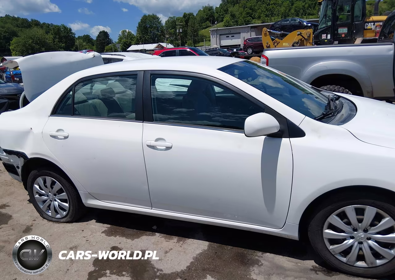 2013 Toyota Corolla Le VIN:2T1BU4EEXDC933859 - 13