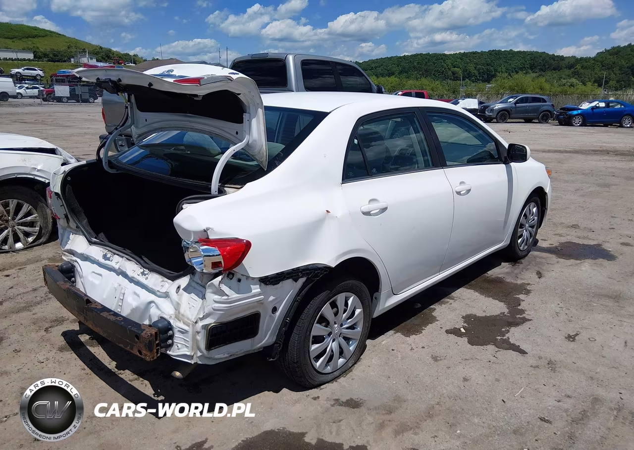 2013 Toyota Corolla Le VIN:2T1BU4EEXDC933859 - 4