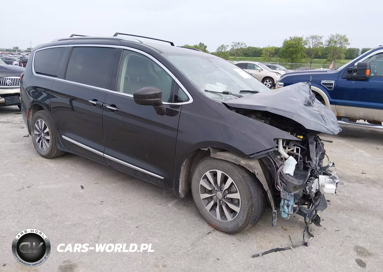 2020 Chrysler Pacifica Touring L Plus
