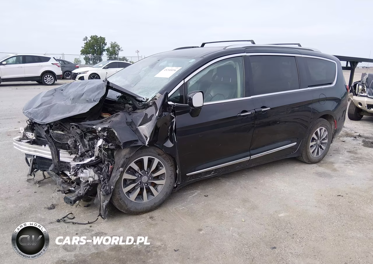 2020 Chrysler Pacifica Touring L Plus VIN:2C4RC1EG0LR126749 - 2
