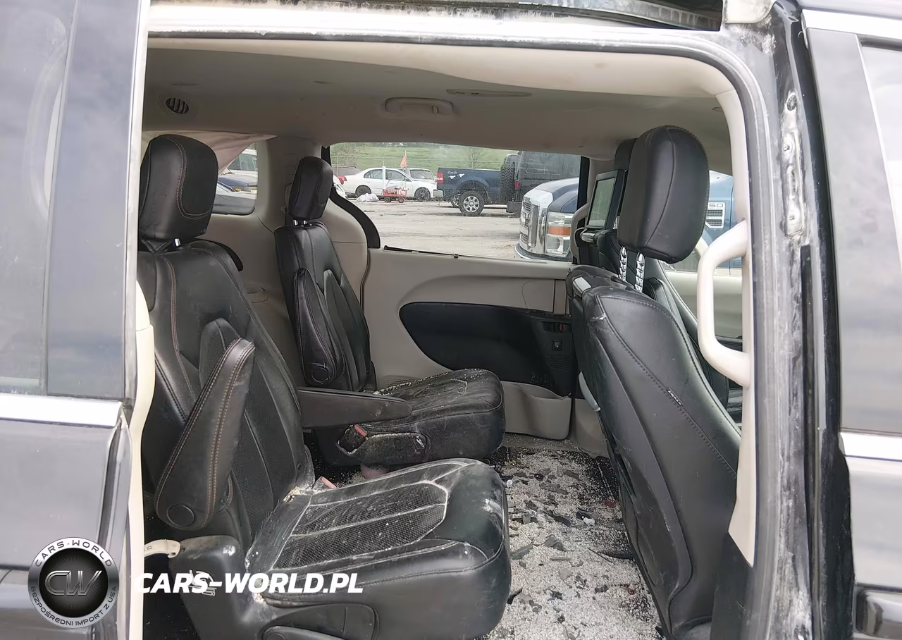 2020 Chrysler Pacifica Touring L Plus VIN:2C4RC1EG0LR126749 - 8