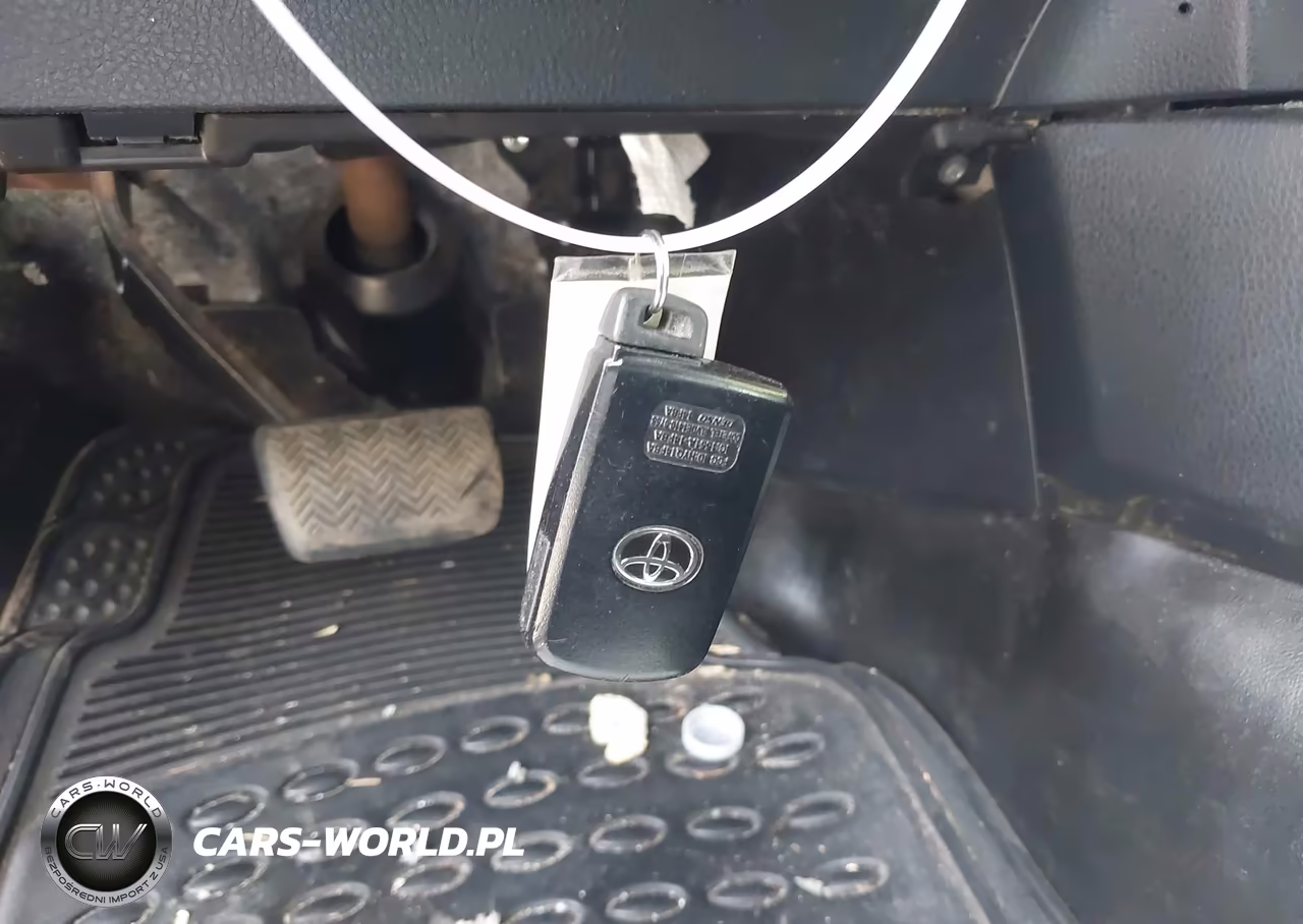2018 Toyota Rav4 Hybrid Le VIN:JTMRJREV4JD187668 - 11