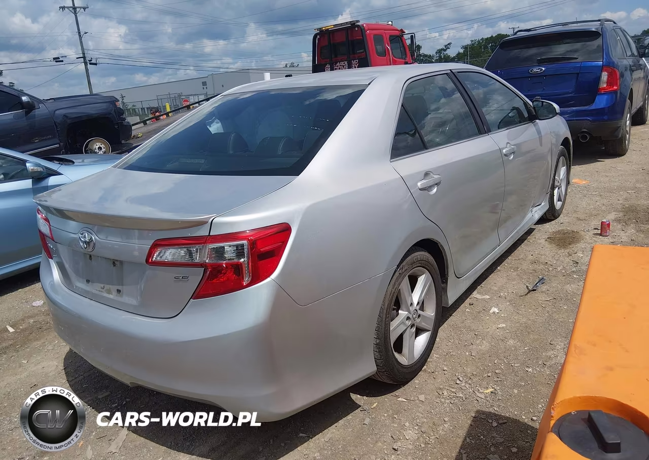 2013 Toyota Camry Se VIN:4T1BF1FK4DU274561 - 4
