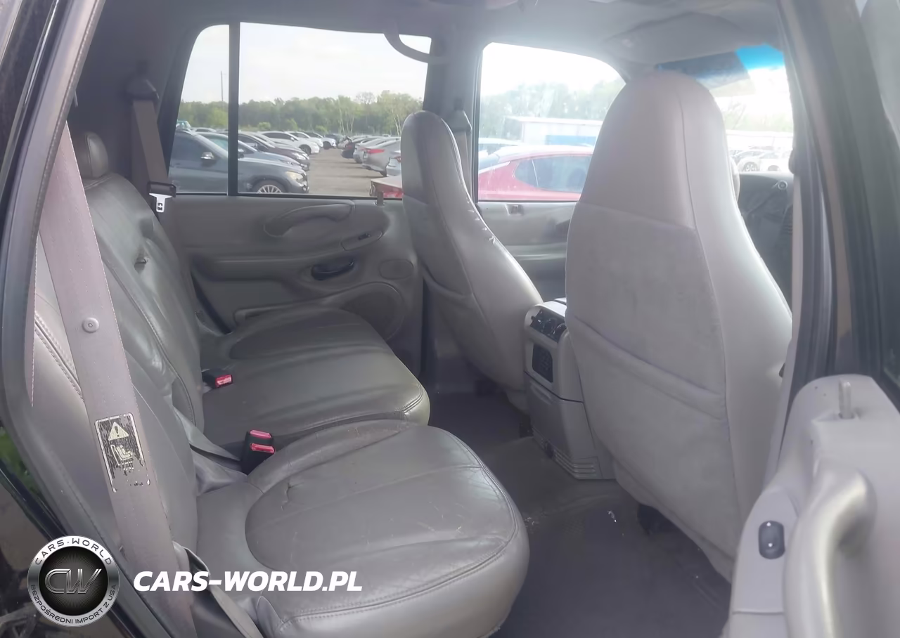 2002 Ford Expedition Xlt VIN:1FMPU16L92LA64514 - 8