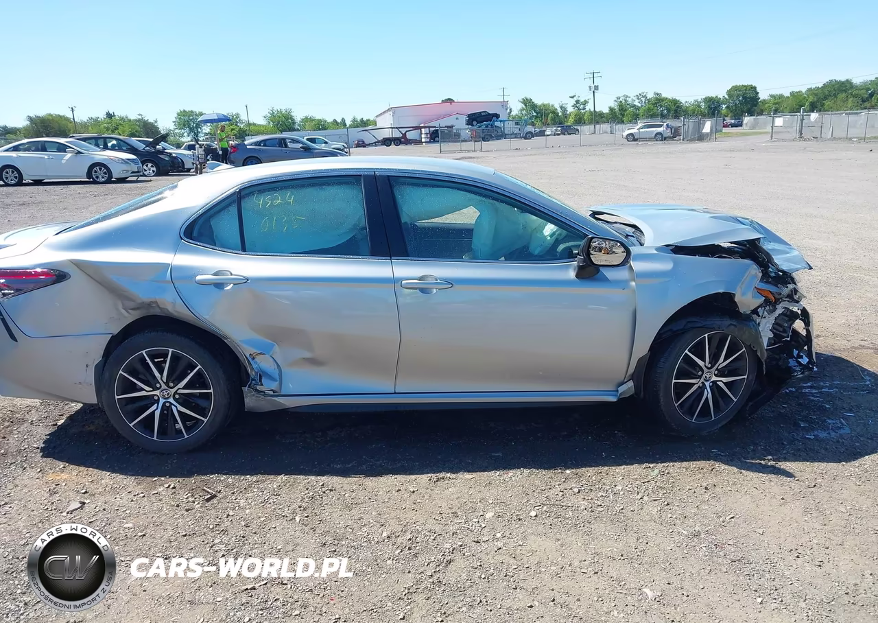 2024 Toyota Camry Se VIN:4T1G11AK2RU190256 - 17