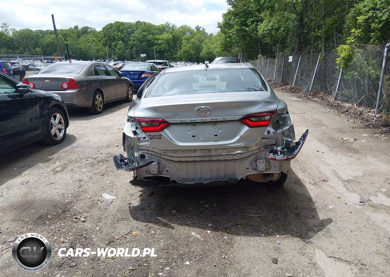 2024 Toyota Camry Le VIN:4T1C11AK0RU861602 - 17