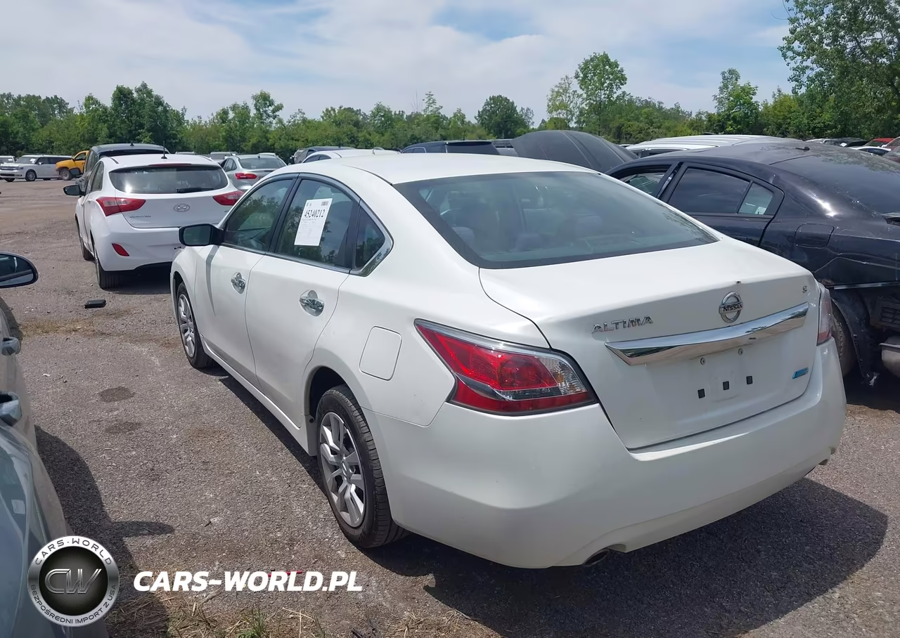 2014 Nissan Altima 2.5 S VIN:1N4AL3AP3EC106091 - 3